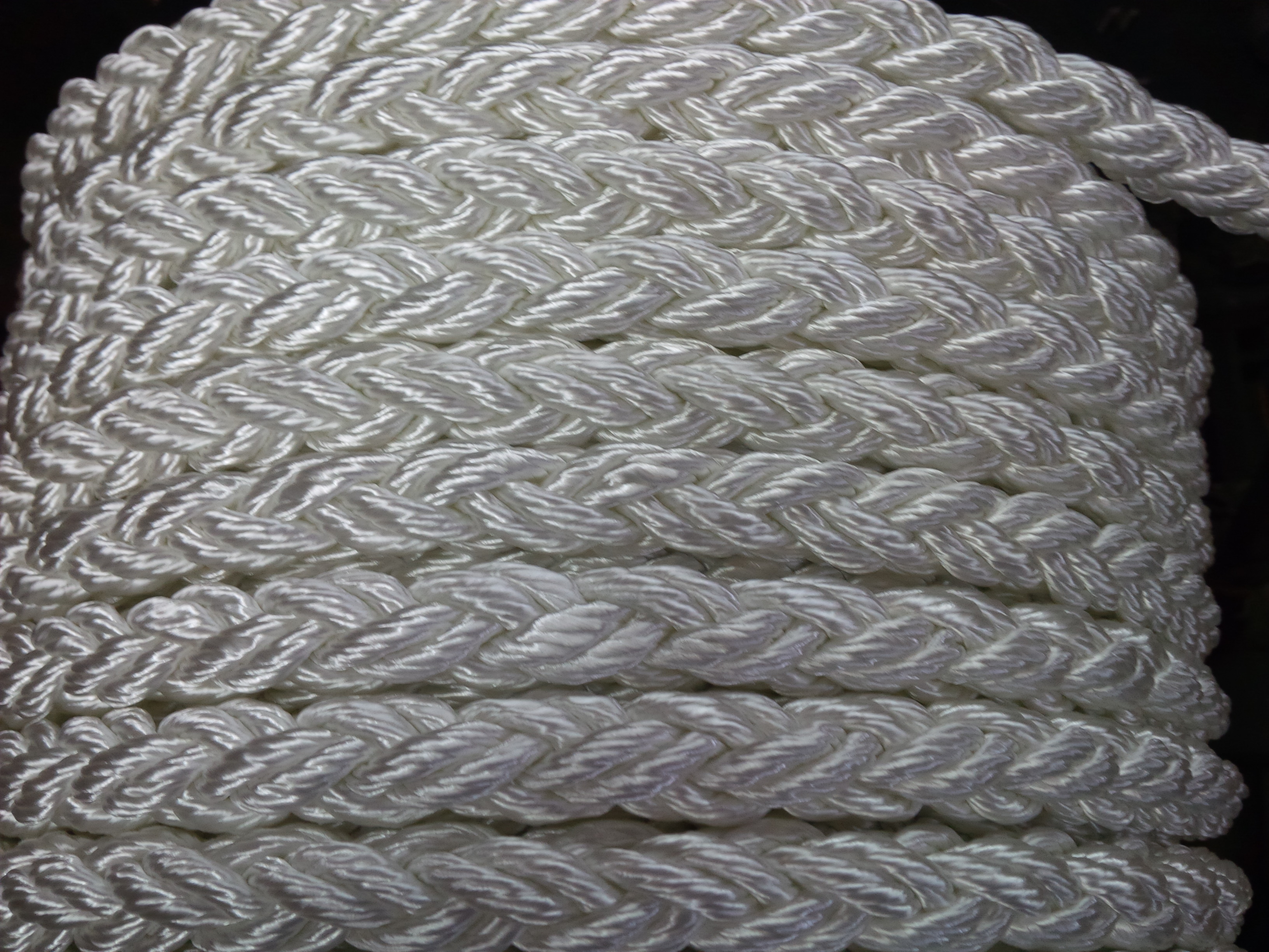 3-Strand Twisted Rope and 8-Strand Plaited Nylon Rope On